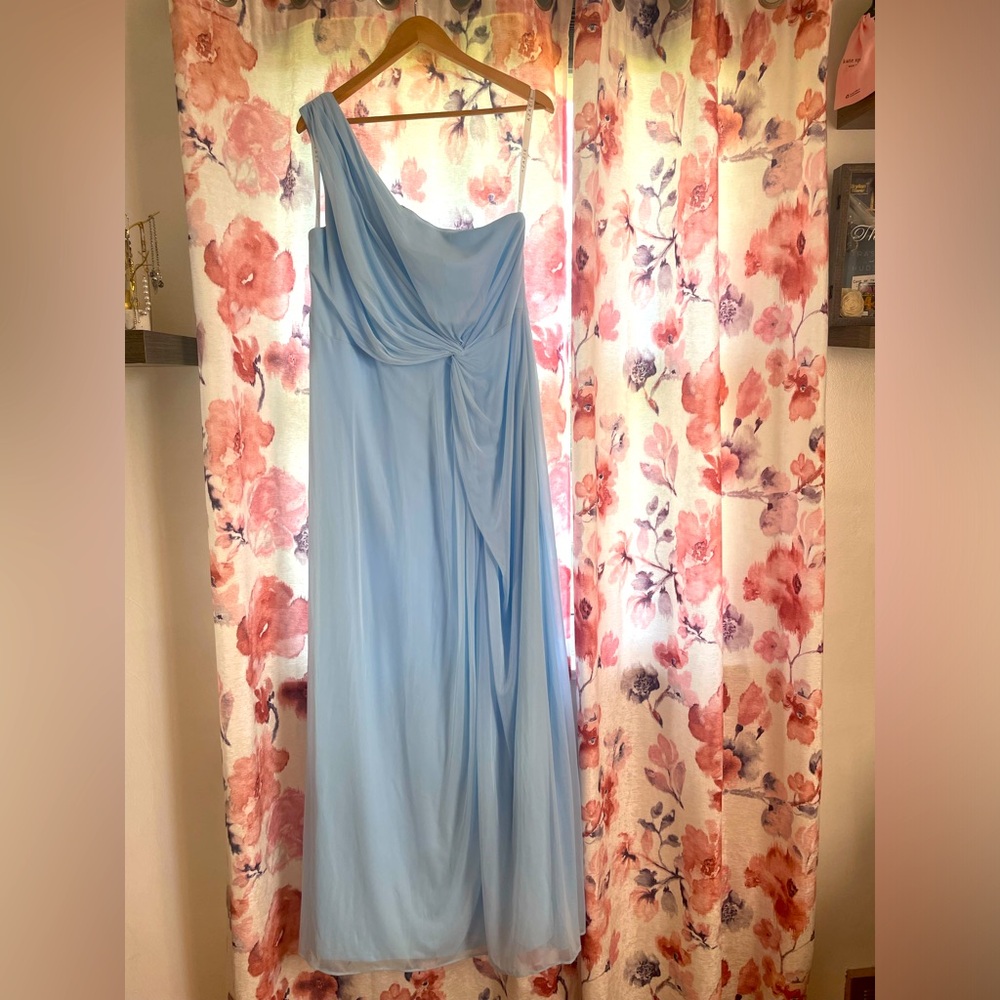 Azazie Sky Blue One Shoulder Size 16